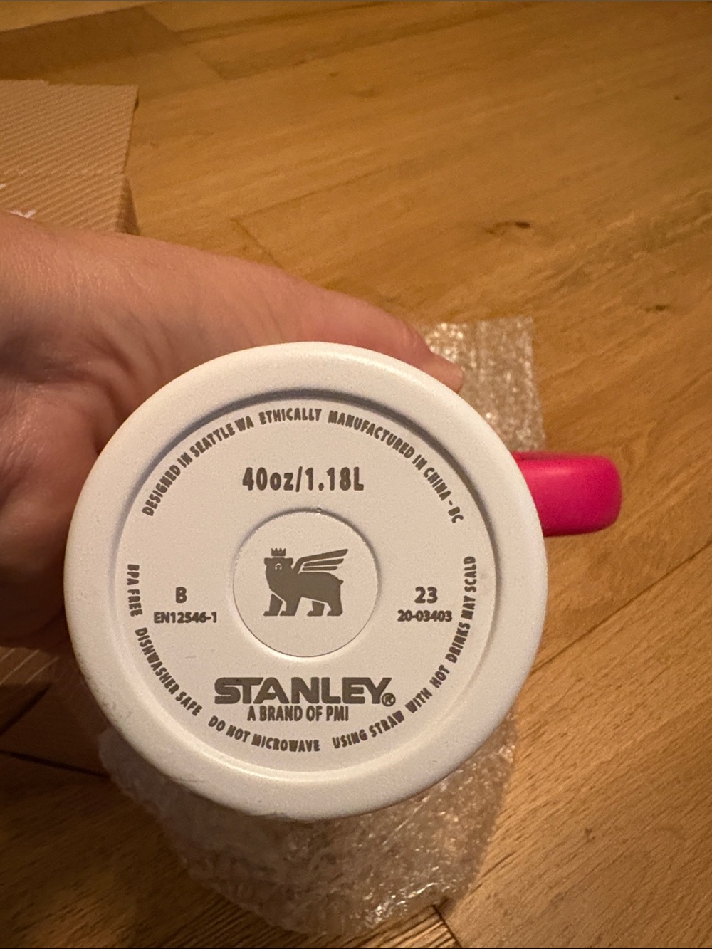 NIB Stanley Floral Pink and White The Quencher H2O Flowstate Tumbler 40 OZ. - Picture 3 of 6